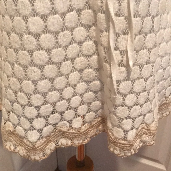 Ivory lace top, long enough for leggings! - Picture 3 of 5